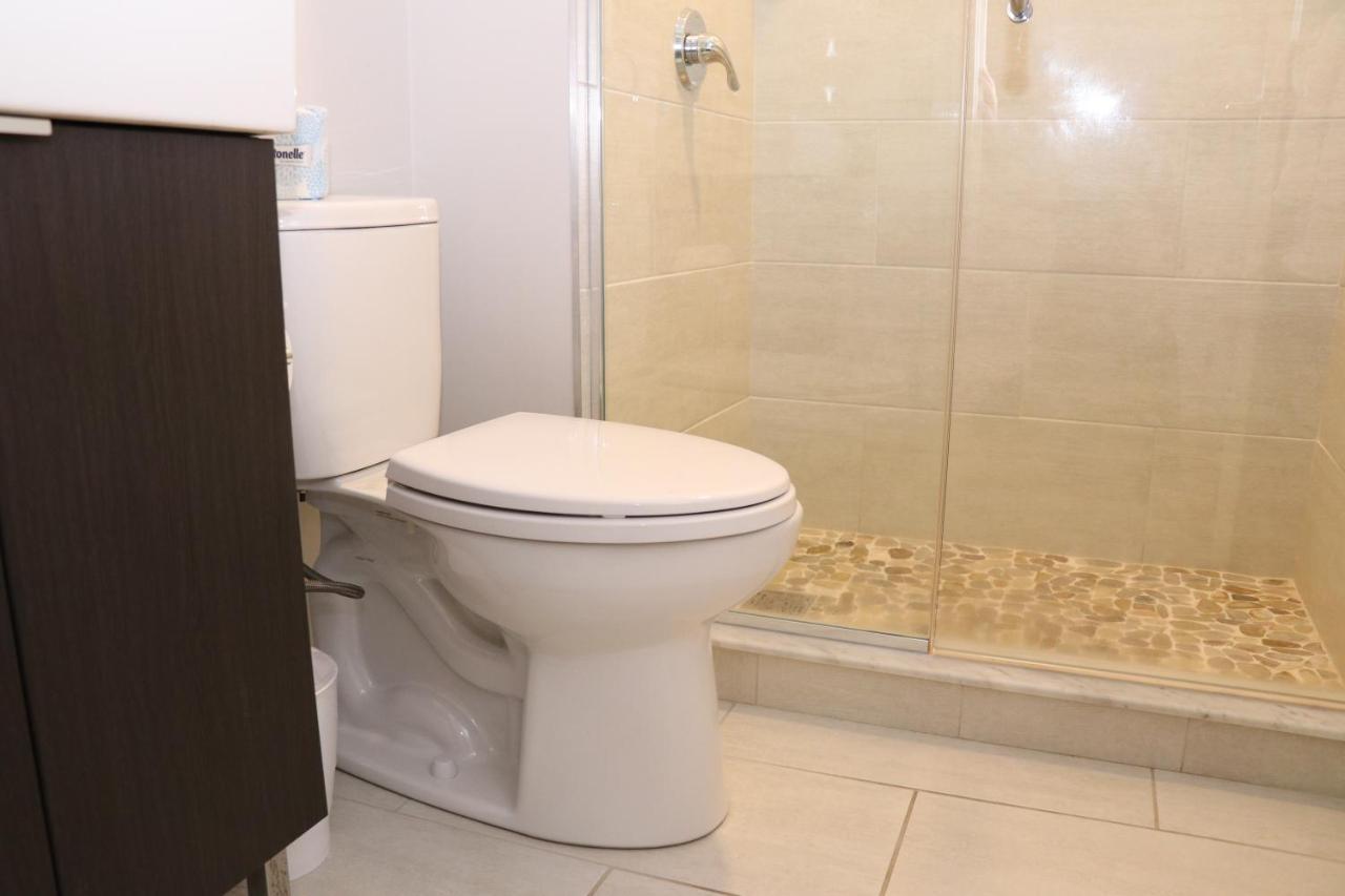 A Stylish Stay W/ A Queen Bed, Heated Floors.. #14 브루클라인 외부 사진