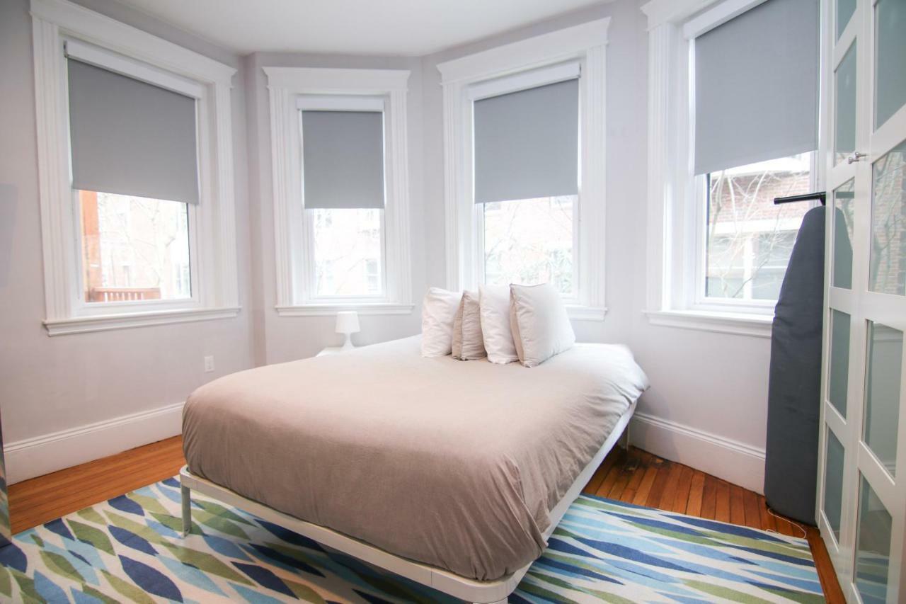 A Stylish Stay W/ A Queen Bed, Heated Floors.. #14 브루클라인 외부 사진