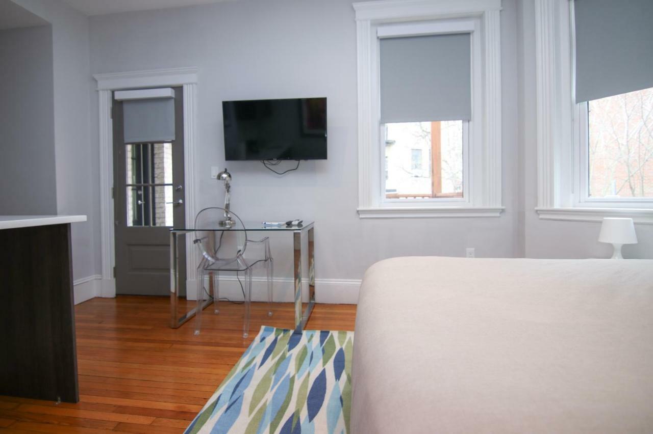 A Stylish Stay W/ A Queen Bed, Heated Floors.. #14 브루클라인 외부 사진